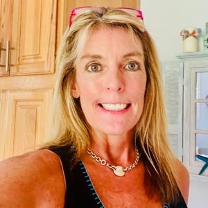 Meet your Posher, Michele